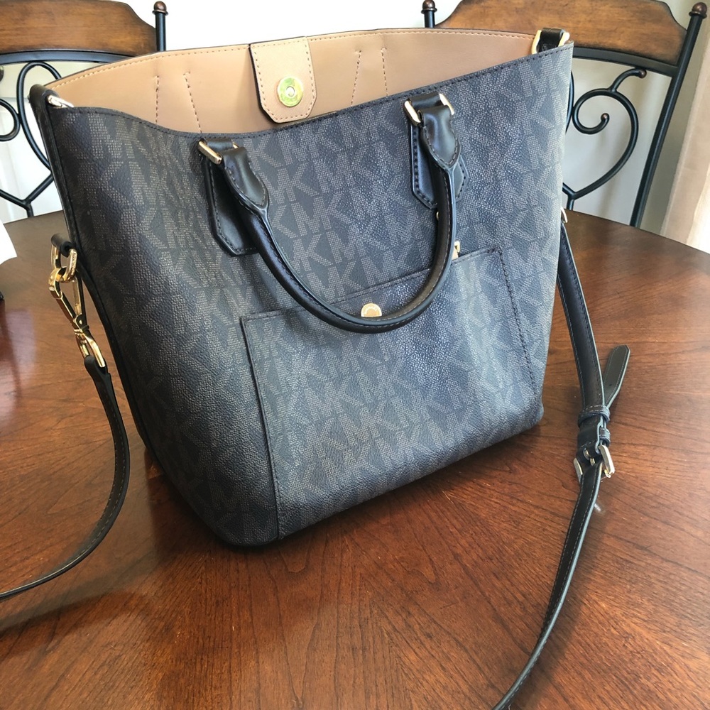 Multi-way Medium Michael Kors Leather Purse